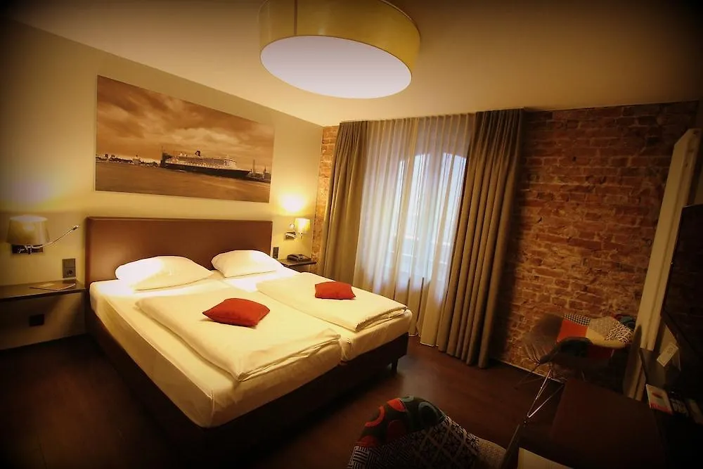 Hotel Volksschule Hamburg-Harburg